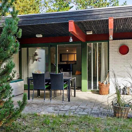 3 Bedroom Cozy In בית נופש Højby
